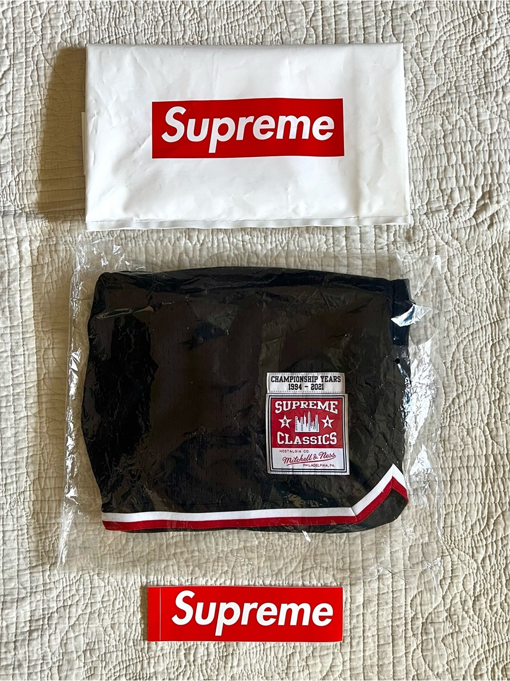 Supreme X Mitchell & Ness Black Mesh Championship Basketball Shorts Size Medium
